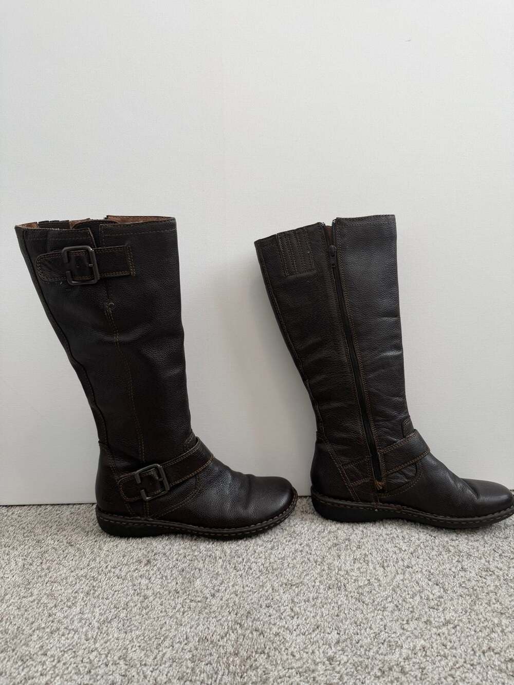 B.O.C. Women's Brown Leather Knee-High Boots with Buckle and Zipper, Size 8.5 M/ - Picture 7 of 7